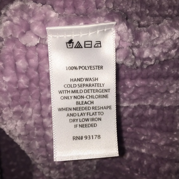 COPY - ❤️NWOT Max Studio soft velour like chunky sweater - Picture 5 of 7